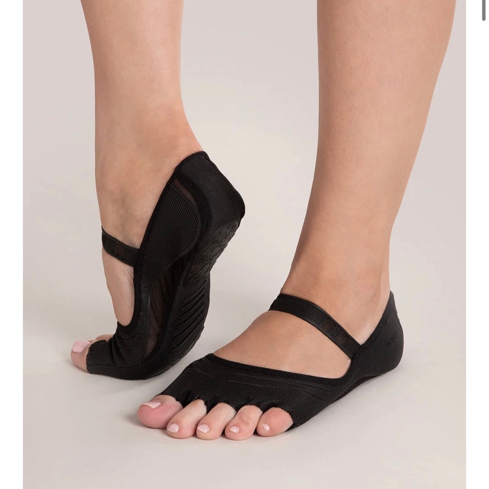 Bloch barre/pilates studio slippers size 7